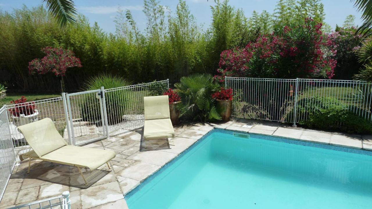 Les Cigalous Bed & Breakfast Restinclieres Exterior photo